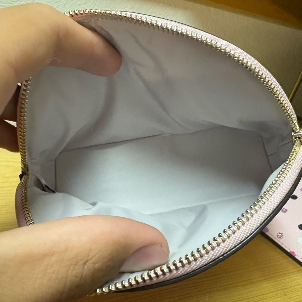 Very unique Kate spade pouch with glitter - Picture 5 of 6